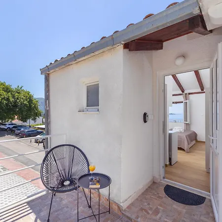 Petrunjela-mlini Apartment *
