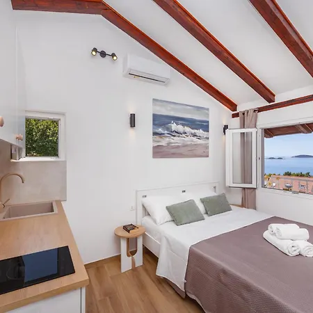 Petrunjela-mlini Apartment *